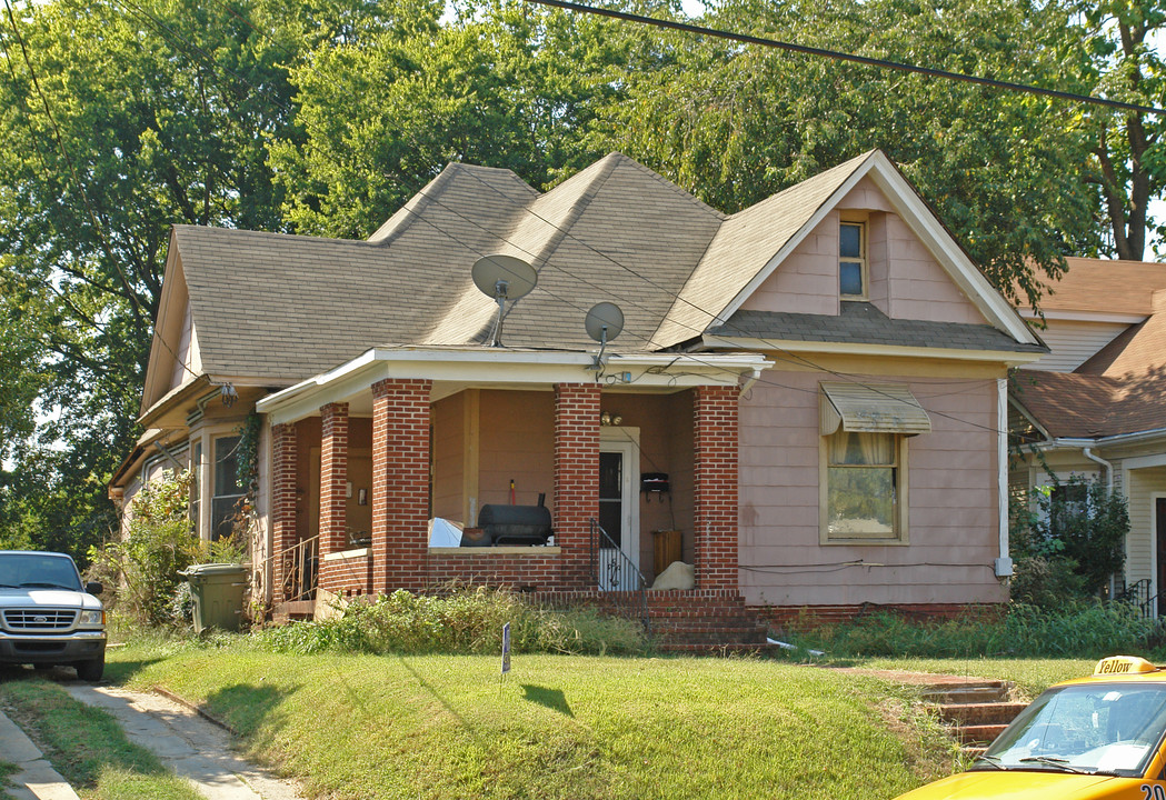 2103 Linden Ave in Memphis, TN - Building Photo