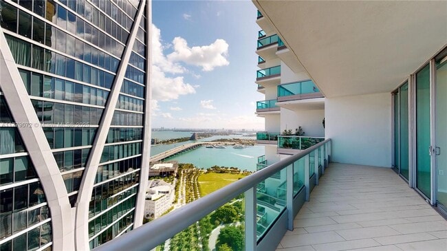 property at 900 Biscayne Blvd