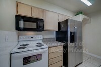 2133 W Morten Ave photo'