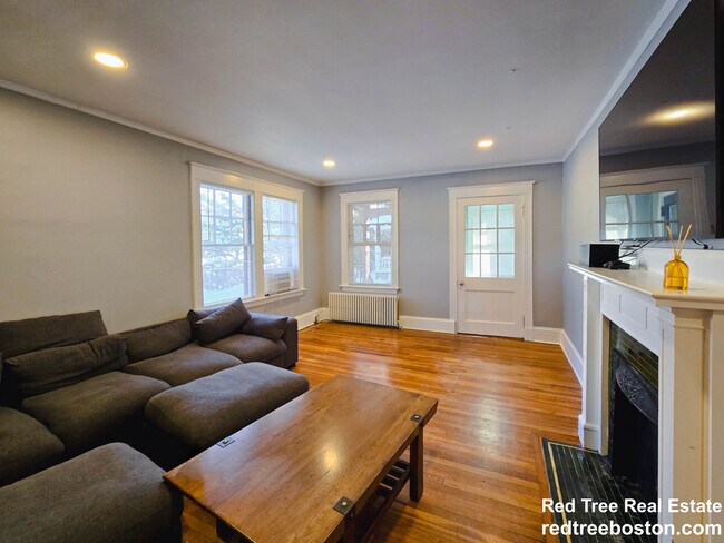 235 Chestnut Hill Ave, Unit 1 in Boston, MA - Building Photo - Building Photo