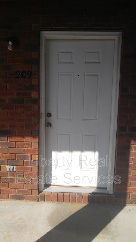 209 Magnolia Plantation Ct in Hinesville, GA - Building Photo - Building Photo