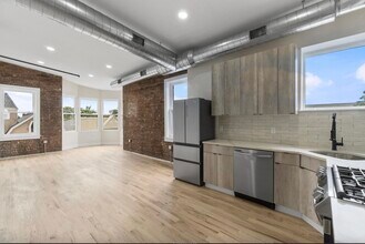 21 W 20th St in Bayonne, NJ - Building Photo - Building Photo