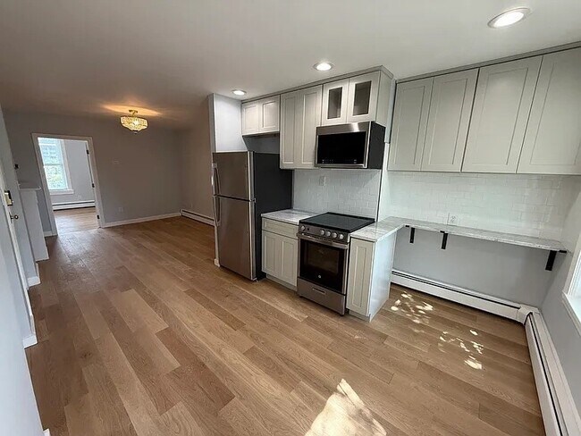 property at 655 E 7th St