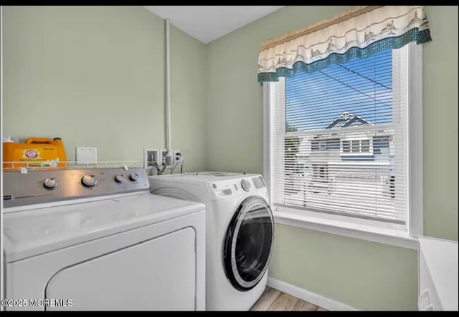 334 E Bayview Ave in Ocean Gate, NJ - Building Photo - Building Photo