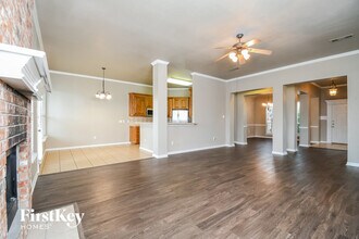 621 Dorchester Dr in Mansfield, TX - Foto de edificio - Building Photo