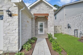 40510 Berylline Ln. in Magnolia, TX - Building Photo - Building Photo