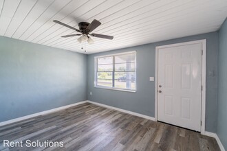 129 Florida Dr in Winter Haven, FL - Building Photo - Building Photo