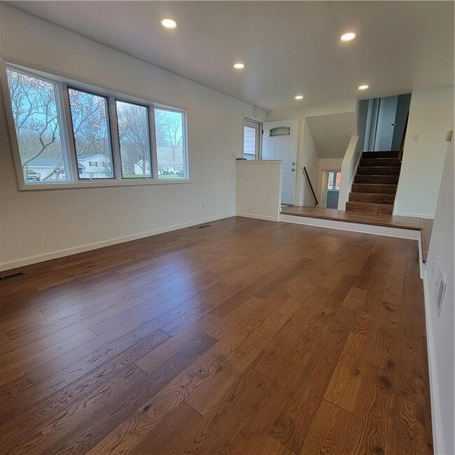 property at 47 Crimson Bramble Rd