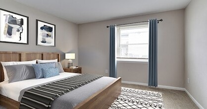 River Breeze Apartments in Newport News, VA - Foto de edificio - Building Photo