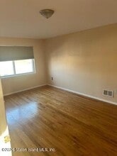 231 Gervil St in Staten Island, NY - Building Photo - Building Photo