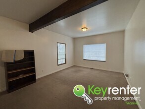 1801 S G St-Unit -Unit 1 in Tacoma, WA - Building Photo - Building Photo