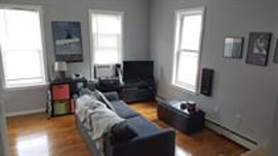 20 Pinckney St in Somerville, MA - Building Photo - Building Photo