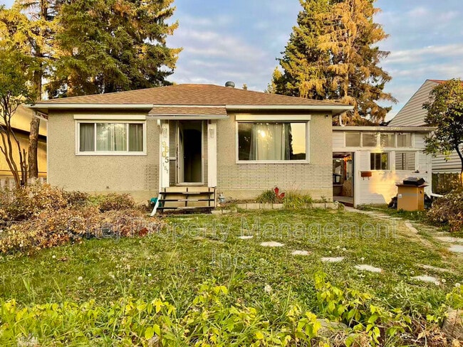 property at 9605-9157 157 St NW