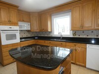 842 Spring Valley Dr photo'