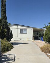 9126 Milpas Dr in Apple Valley, CA - Building Photo