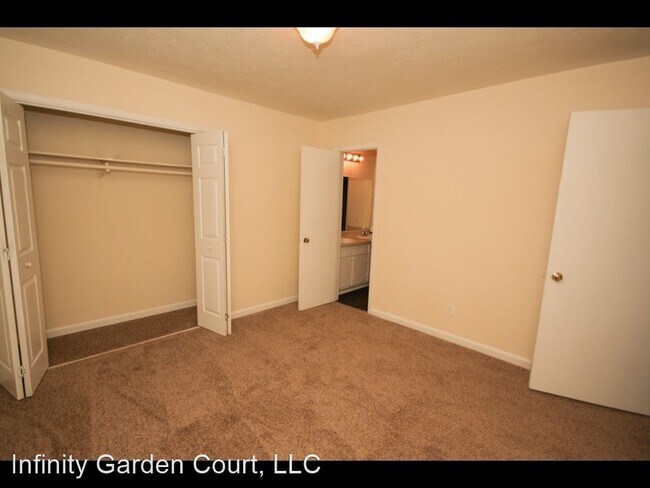 4060 Janice Dr in Atlanta, GA - Building Photo - Building Photo