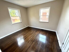 6824 Salem Rd in Cincinnati, OH - Building Photo - Building Photo