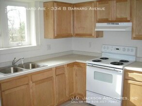 334 Barnard Ave-Unit -334 B Barnard Avenue in Asheville, NC - Foto de edificio - Building Photo