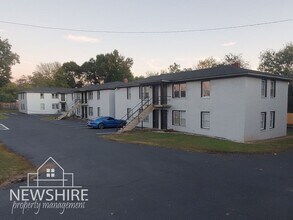 1109 Hampton Ave Ext in Greenville, SC - Building Photo - Building Photo