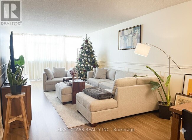 3131 Bridletowne Cir in Toronto, ON - Building Photo - Building Photo