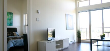1415 Summit Dr in Kamloops, BC - Building Photo - Building Photo
