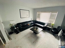 12 Bergen Ave, Unit 21-A in Clifton, NJ - Building Photo