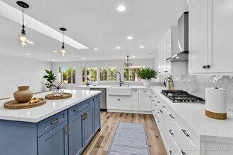 5814 Bounty St in San Diego, CA - Building Photo - Building Photo
