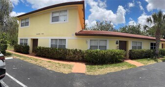 11406 NW 45th St in Coral Springs, FL - Building Photo