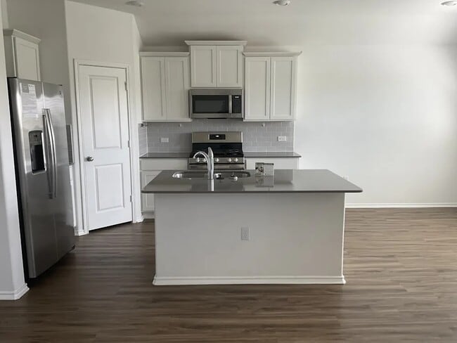 10538 Steinbeck Dr in Austin, TX - Building Photo - Building Photo