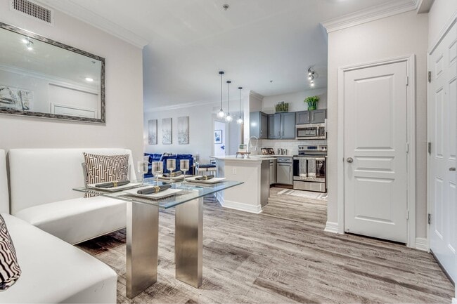 Portico Kirby in Houston, TX - Building Photo - Building Photo