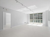 500 Brickell Ave, Unit 4010 in Miami, FL - Foto de edificio - Building Photo