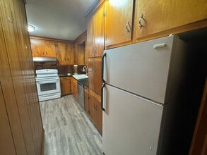 100 Jaeckel St in Statesboro, GA - Building Photo - Building Photo