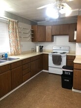 2821 Wicklow St in Duluth, MN - Building Photo - Building Photo