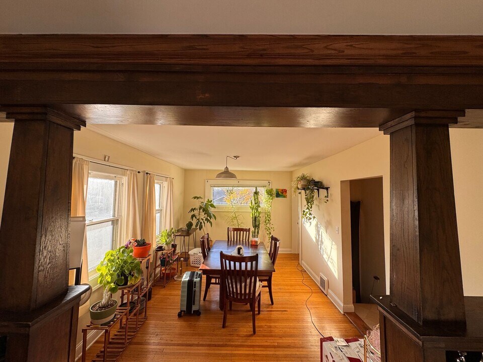 3910-3912 Thomas Ave S in Minneapolis, MN - Building Photo