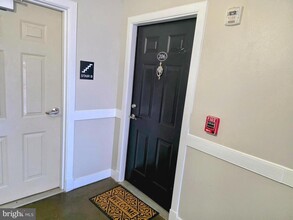 12921 Centre Park Cir in Herndon, VA - Building Photo - Building Photo
