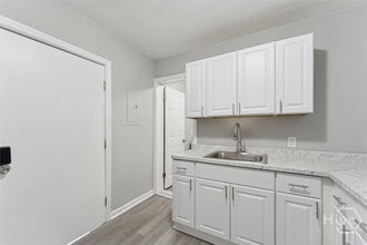 810 W 38th St in Savannah, GA - Building Photo - Building Photo