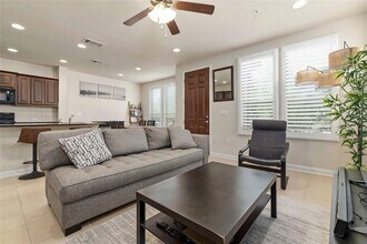 6814 E Riverside Dr in Austin, TX - Building Photo - Building Photo