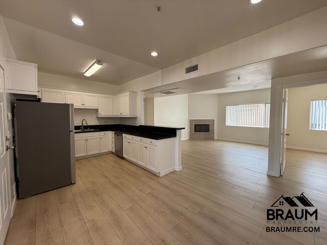 10849 Fruitland Dr