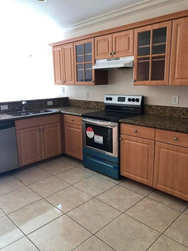 1049 Park Hill Dr in Haverhill, FL - Building Photo - Building Photo