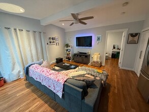 566 Ruby Crescent in Nanaimo, BC - Building Photo - Building Photo