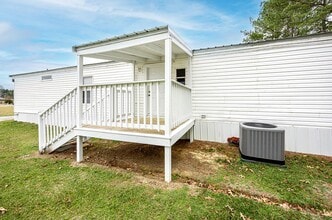 144 Katie Eubanks Rd in Lucedale, MS - Building Photo - Building Photo