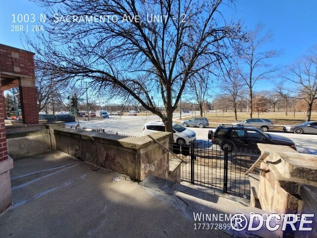 1003 N Sacramento Ave in Chicago, IL - Foto de edificio - Building Photo