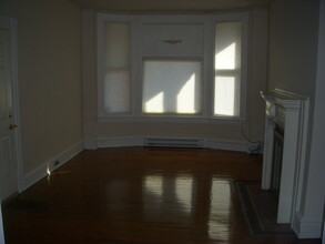 825 North Franklin Street, Unit Apt -1 in Wilmington, DE - Building Photo - Building Photo