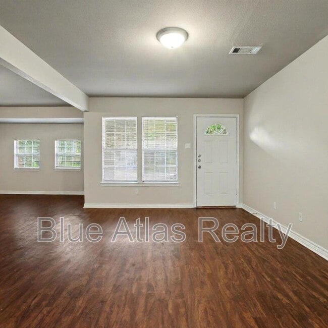 118 Sunflower Dr