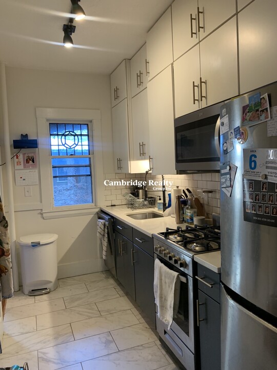 10 Remington St, Unit 310A in Cambridge, MA - Building Photo