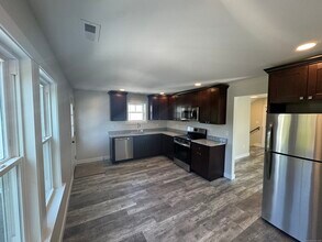 267 Hebron Ave in Glastonbury, CT - Building Photo - Building Photo