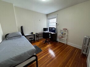7 Mount Hood Rd, Unit 1 in Boston, MA - Building Photo - Building Photo