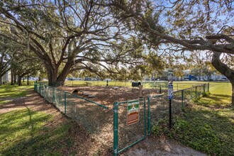 The Landings At Cypress Meadows in Tampa, FL - Foto de edificio - Building Photo