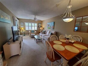 1400 Arrowhead Cir W in Clearwater, FL - Building Photo - Building Photo