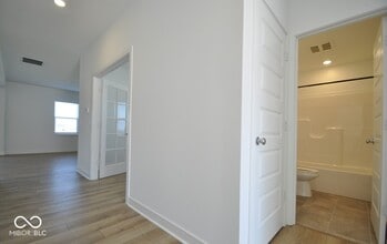 2054 Jasper Brk Ct in Whitestown, IN - Building Photo - Building Photo